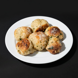 Garlic Knots (6)